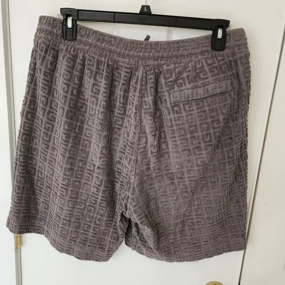 Givenchy 4G Terry T-Shirt & Short Set - Picture 6 of 12